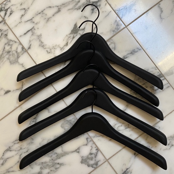 17” Anti-Slip Blazer//Sweater/Outerwear Hangers - Picture 3 of 3